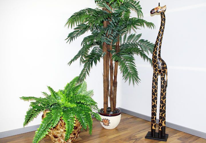 Ručně vyřezávaná soška žirafy vysoká 120 cm